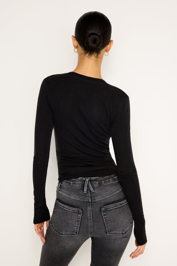 Good American JEANIUS FITTED HENLEY