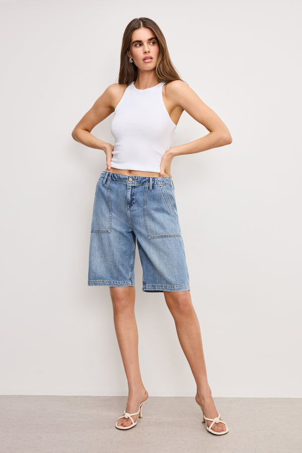 Good American LITE LINEN BERMUDA SHORT