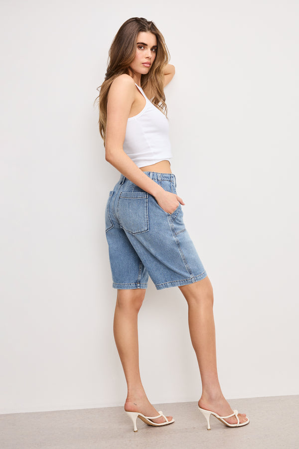 good american LITE LINEN BERMUDA SHORT