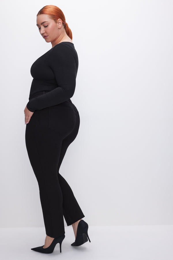 Good American NEVER FADES GOOD LEGS STRAIGHT JEANS