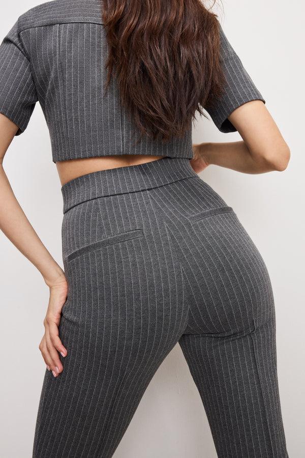 Good American SOFT-STRETCH PONTE KICK FLARE PANTS