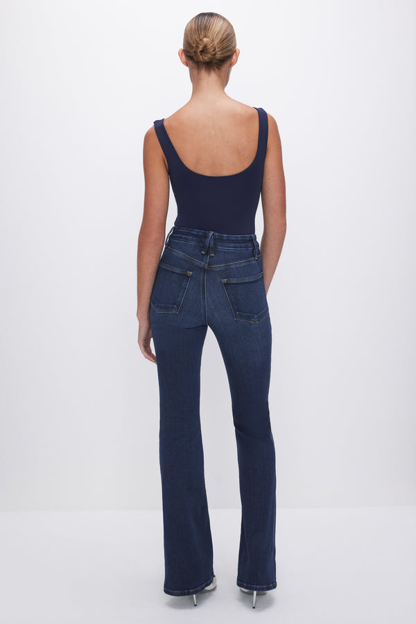 Good American SOFT-TECH GOOD CLASSIC BOOTCUT JEANS