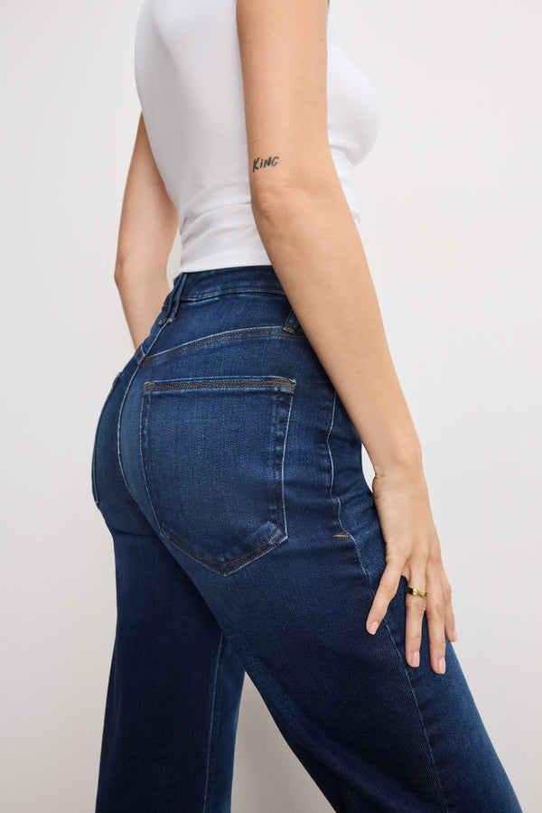 Good American SOFT TECH GOOD TRUE STRAIGHT JEANS