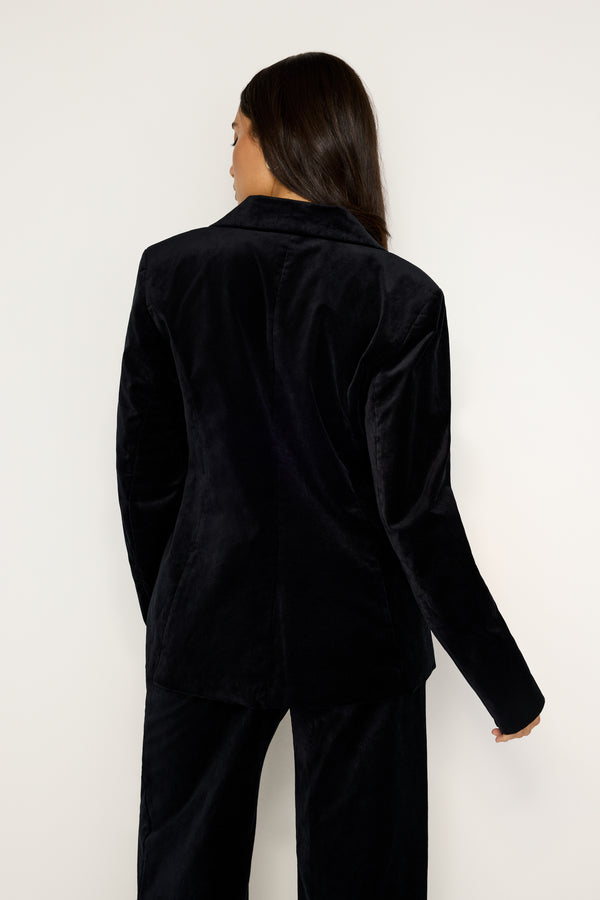 Good American VELVET SCULPTED BLAZER