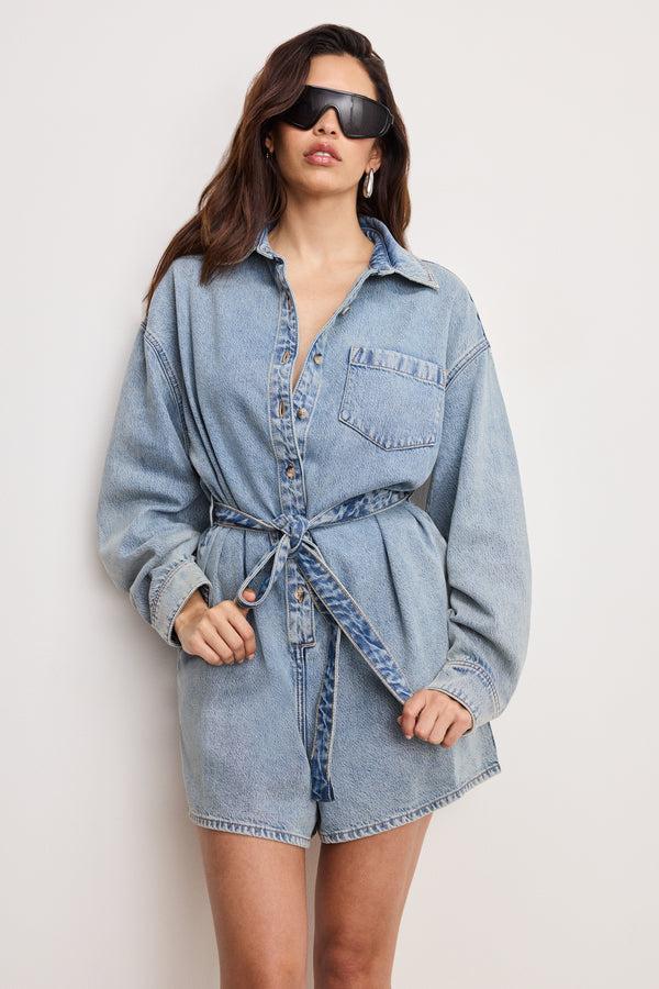 Good American WEIGHTLESS DENIM ROMPER