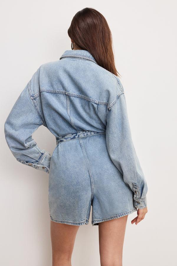 Good American WEIGHTLESS DENIM ROMPER