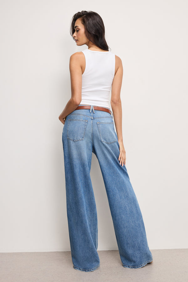 Good American WEIGHTLESS GOOD EASE JEANS