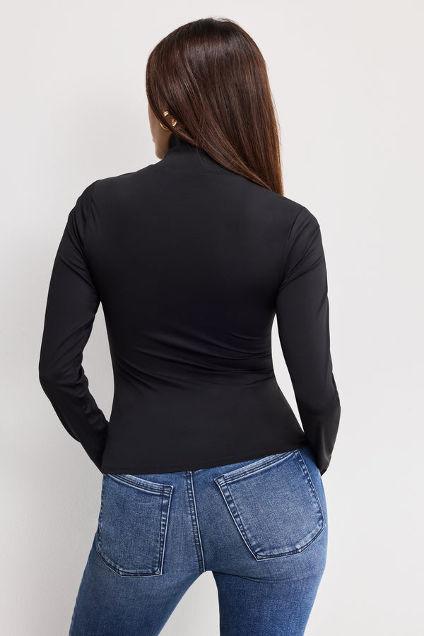 Good American WEIGHTLESS SCUBA TURTLENECK