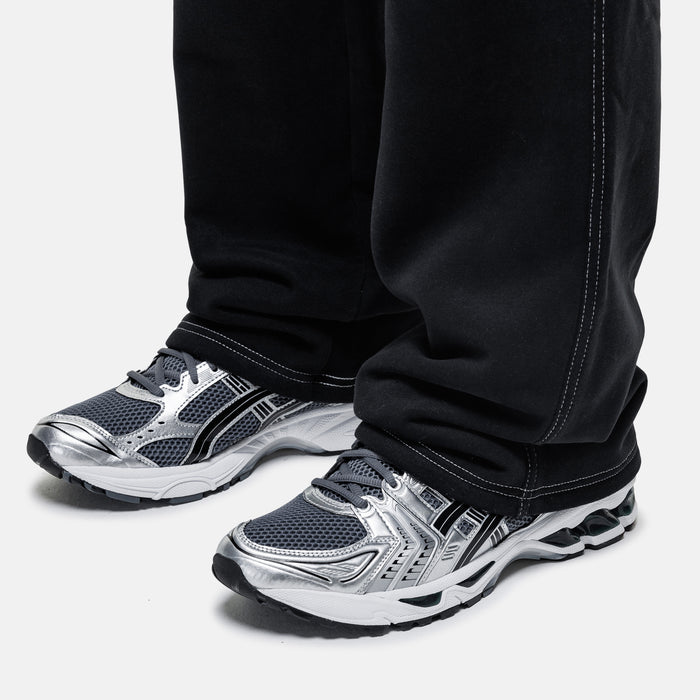 Good For Nothing Dakota Butterfly Black Sweatpants