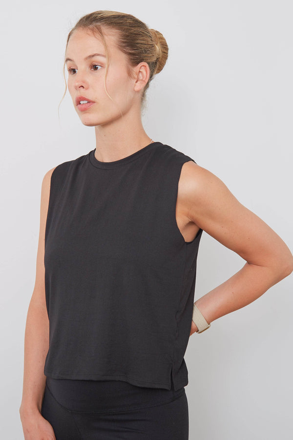 Good Hyouman The Lili Active Crop - Black Sand