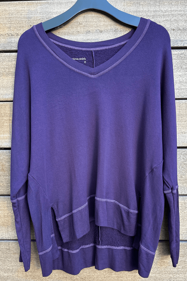 good hyouman The Carrie - Relaxed V-Neck Sweater - Purple Rain