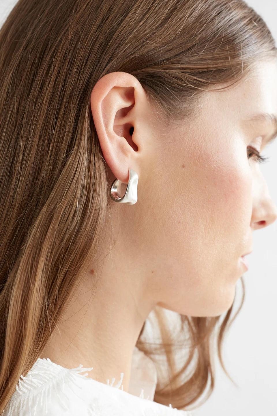 Good Thing Elk Feven Small Hoop Earring - Silver