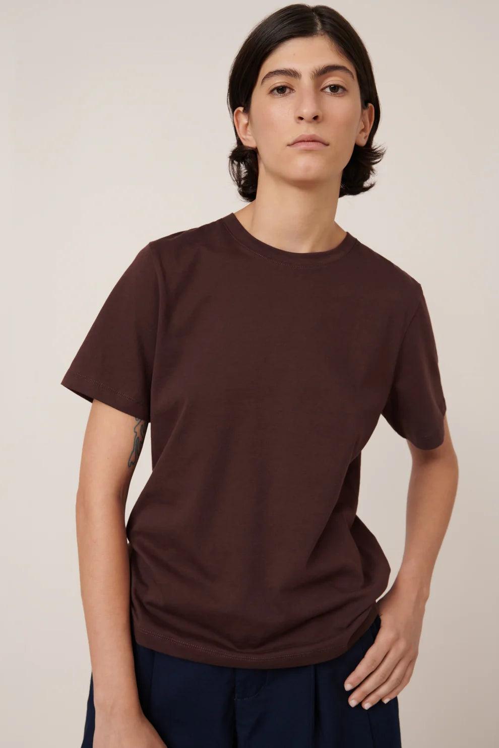 good thing Kowtow Classic Tee - Mahogany