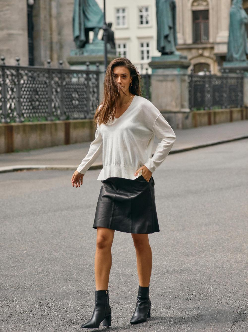 Good Thing Mos Mosh Tani V-Neck Knit - Ecru