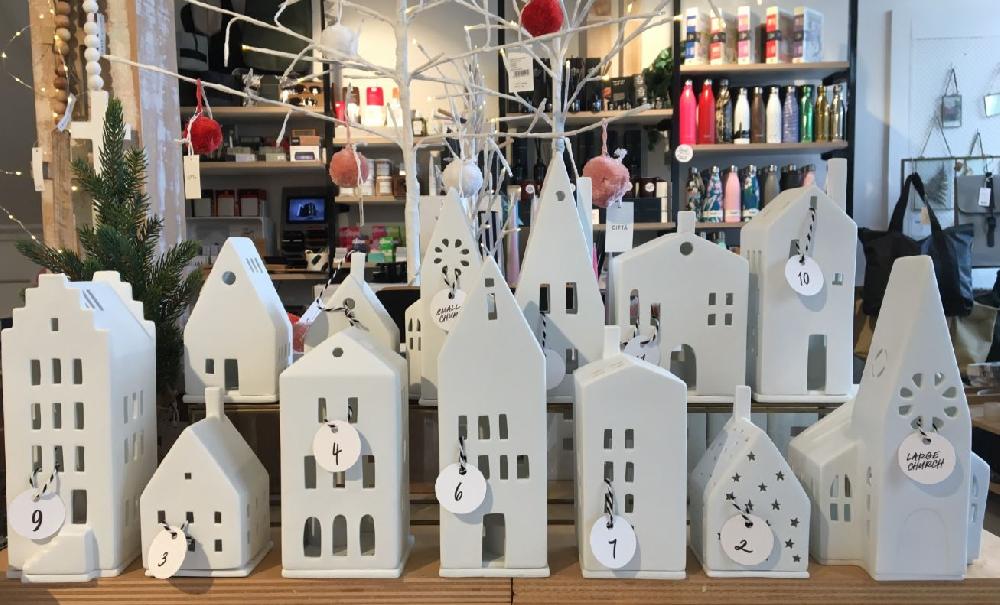 Good Thing Rader 8 Xmas House With Pointy Roof