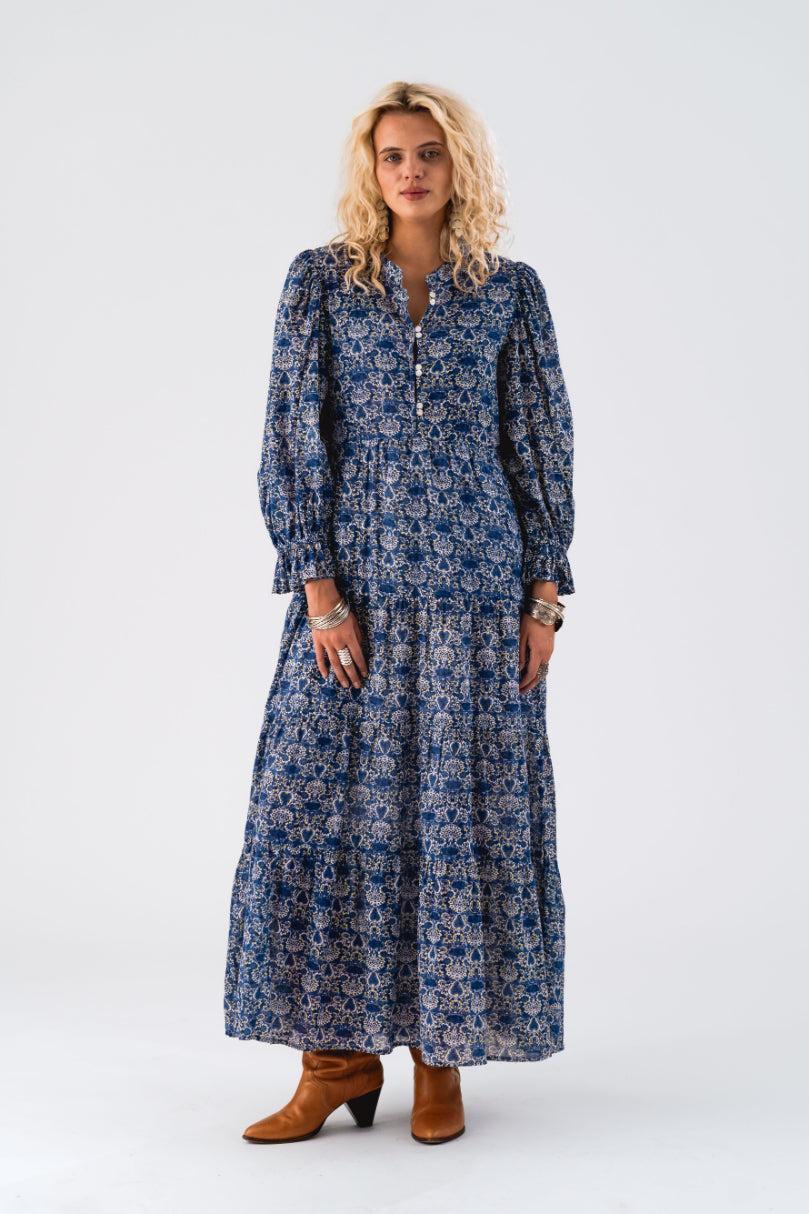 good thing Lollys Laundry Evelyn Maxi Dress - Blue Flower