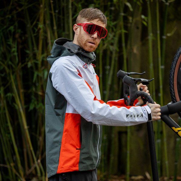 Gore Wear Dustin Klein X Endure GORE-TEX Jacket Mens White/Urban Grey