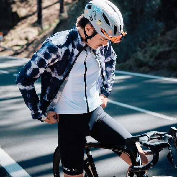 Gore Wear SPINSHIFT Shibori Windbreaker Mens Orbit Blue/Scrub Purple