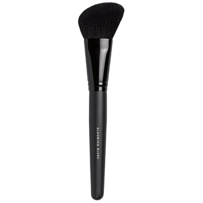 gorgeous bareMinerals Blooming Blush Brush
