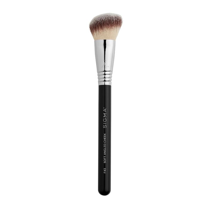 gorgeous Sigma Beauty Soft Angled Cheek Brush