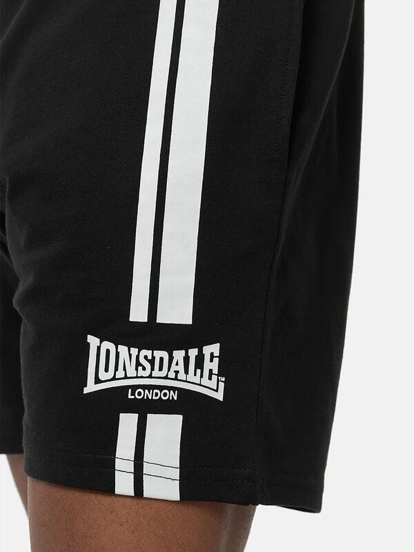 Gothicana By Emp "ARDCHARNICH" Shorts Black By Lonsdale London