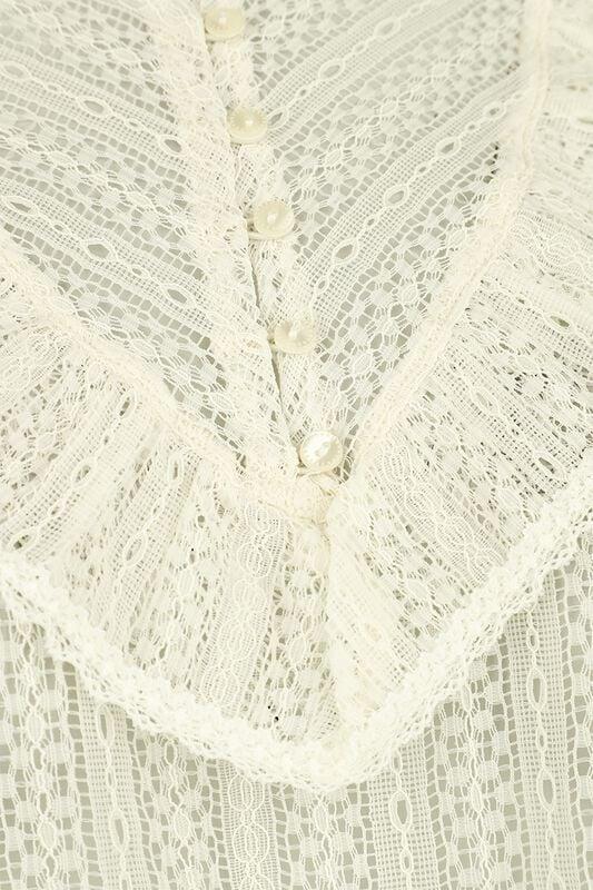 Gothicana By Emp "For Colette Blouse" Blouse Creme By Vive Maria