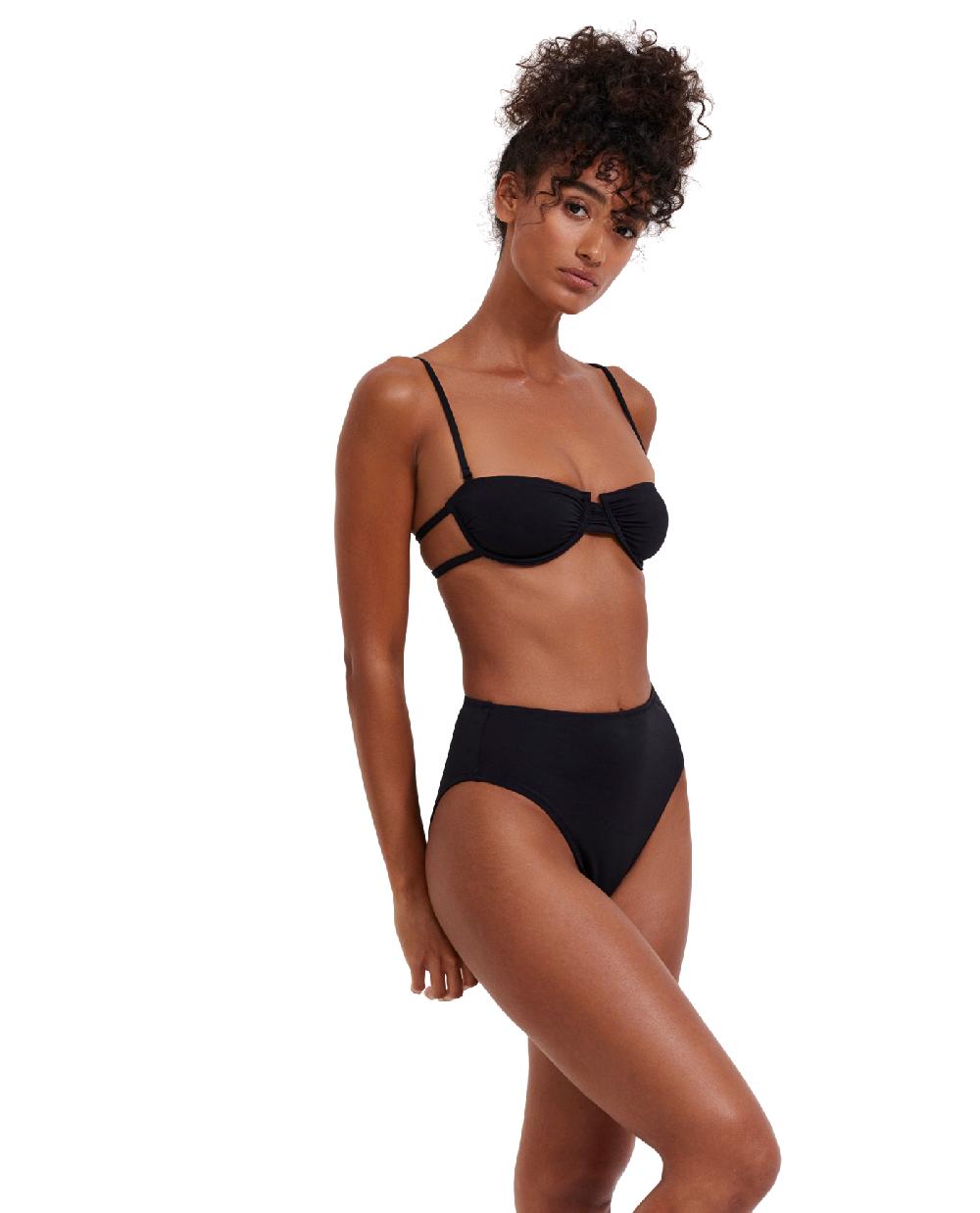 Gottex Solid Underwire Back Strap Bikini Top Solid