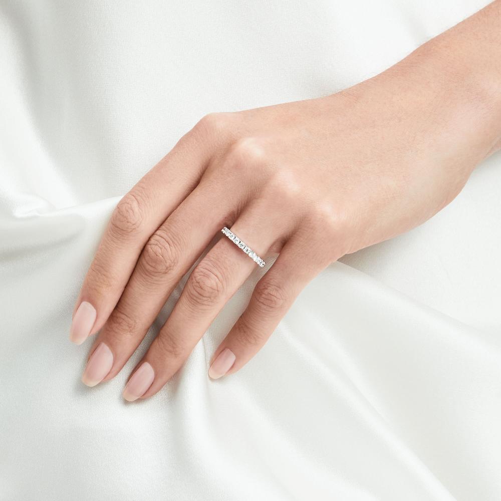 Graff Fragrances Castle Set Round Diamond Wedding Band
