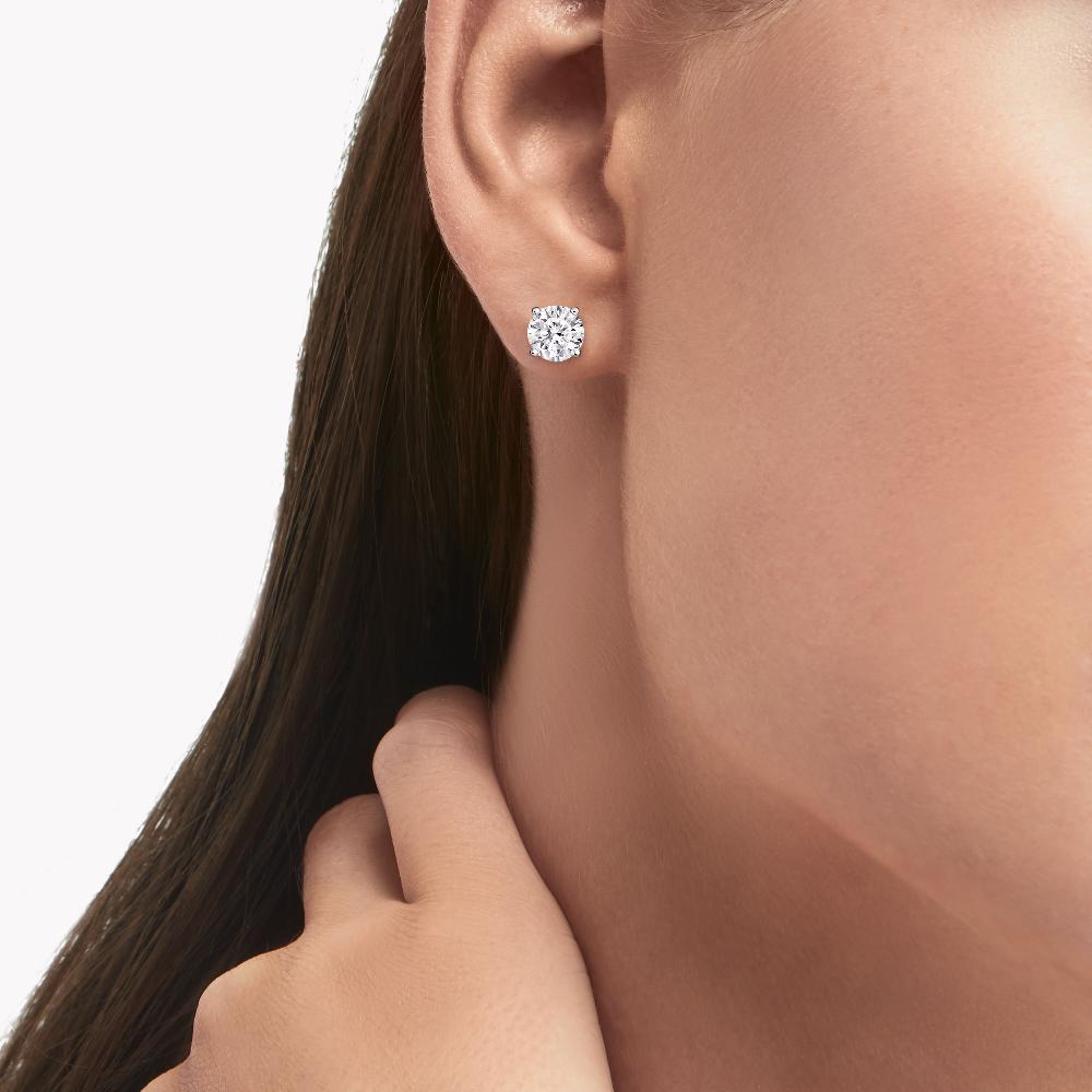 Graff Fragrances Round Diamond Stud Earrings