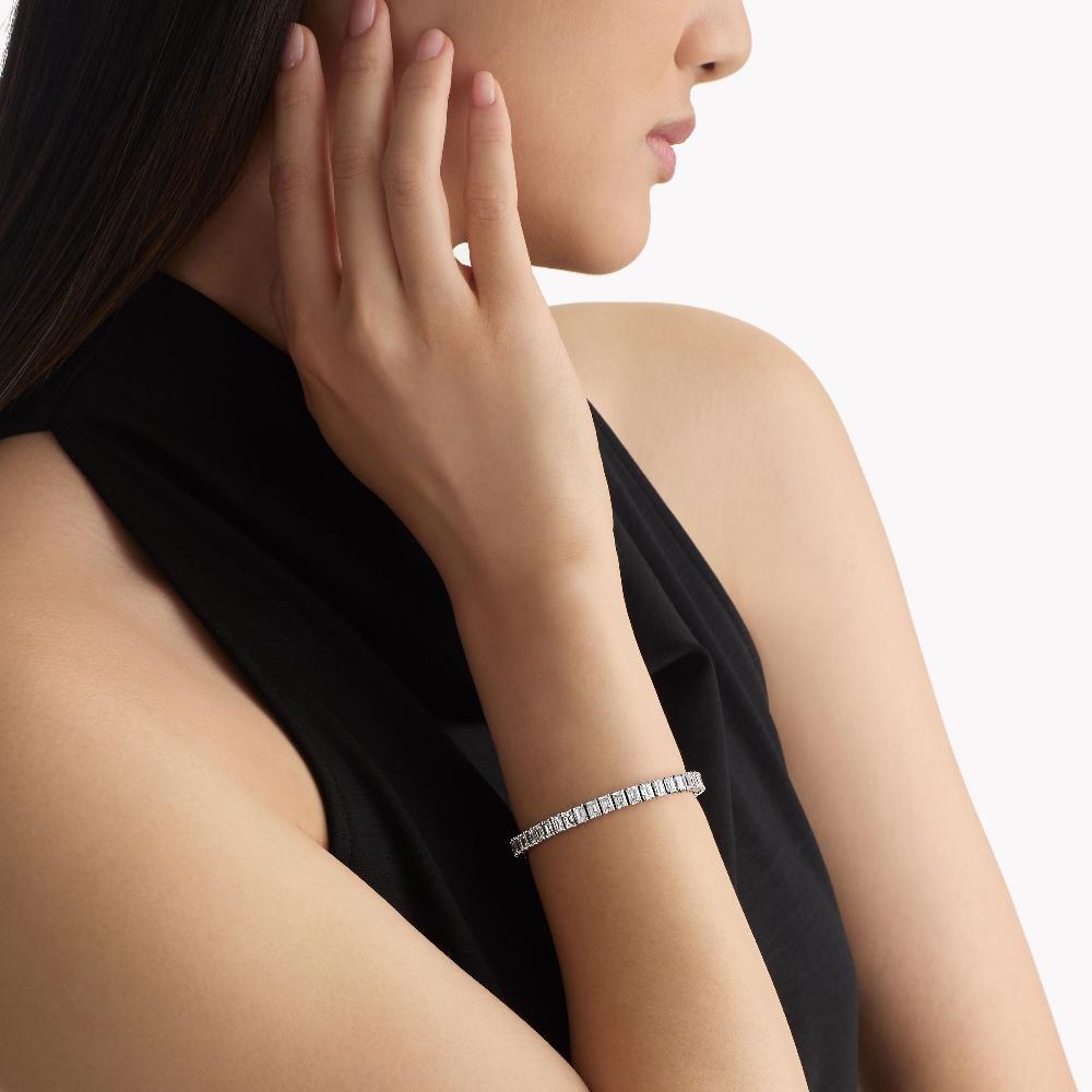 Graff Fragrances Slim Emerald Cut Diamond Bracelet