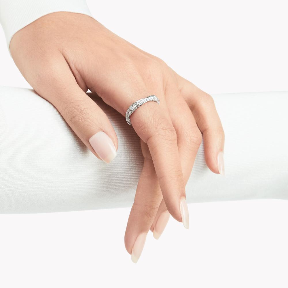 Graff Fragrances Spiral Pavé Diamond Band