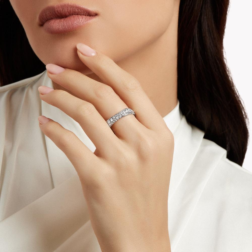 Graff Fragrances Spiral Pavé Diamond Band