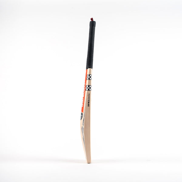 Gray Nicolls Shockwave 2.0 Academy Junior Cricket Bat