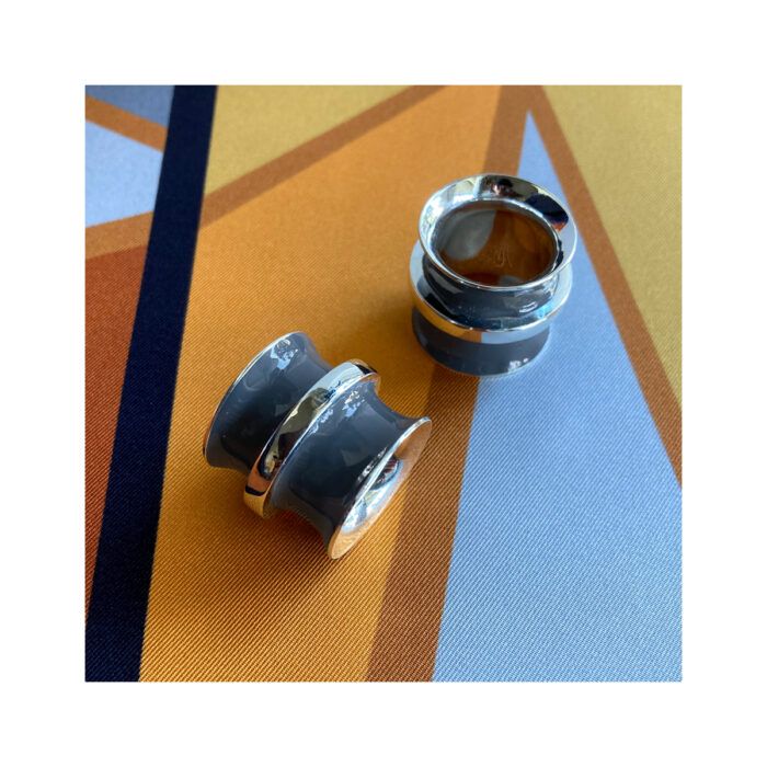 Grecian Chick Grey Enamel | Silver