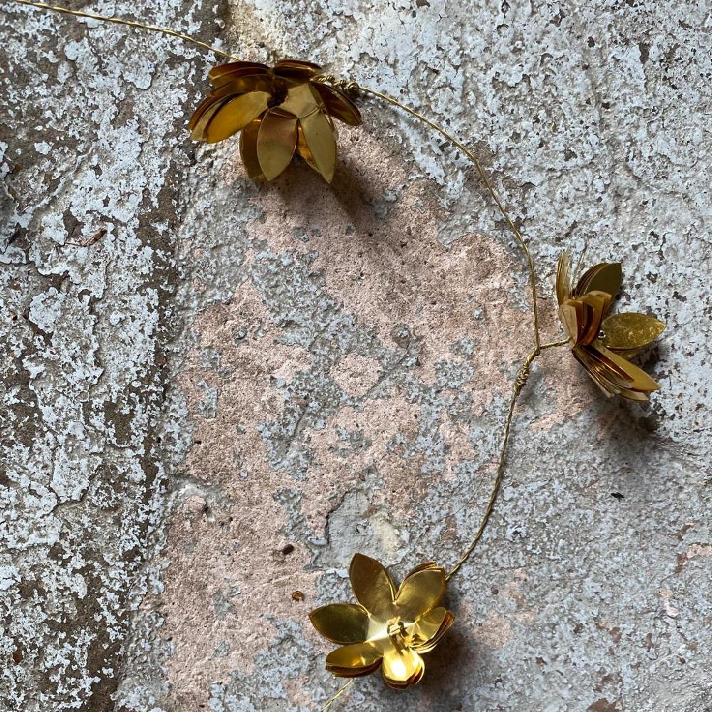 Greige Brass Christmas Rose Garland - Walther & Co Denmark