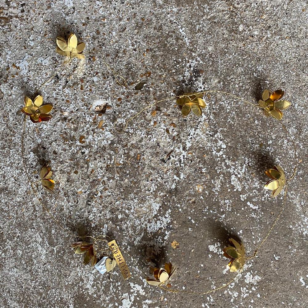 greige Brass Christmas Rose Garland - Walther & Co Denmark