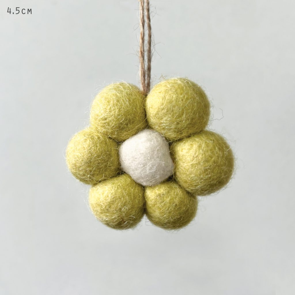 Greige Felt Daisy Hanging Decoration - Cream Yellow Green Or Pink