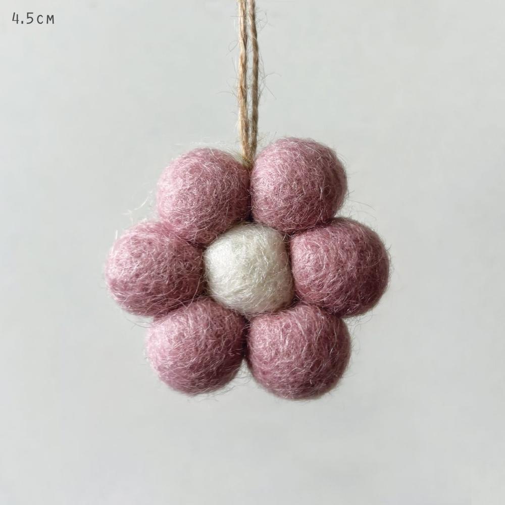 Greige Felt Daisy Hanging Decoration - Cream Yellow Green Or Pink