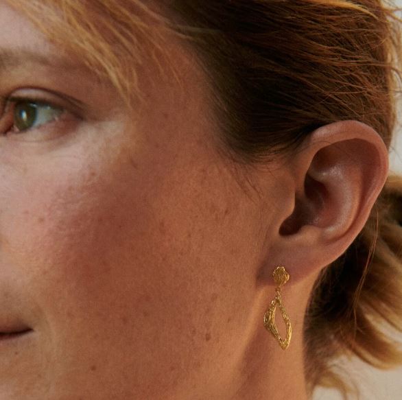 Greige Flowing Dreams Earrings - Gold - Pernille Corydon