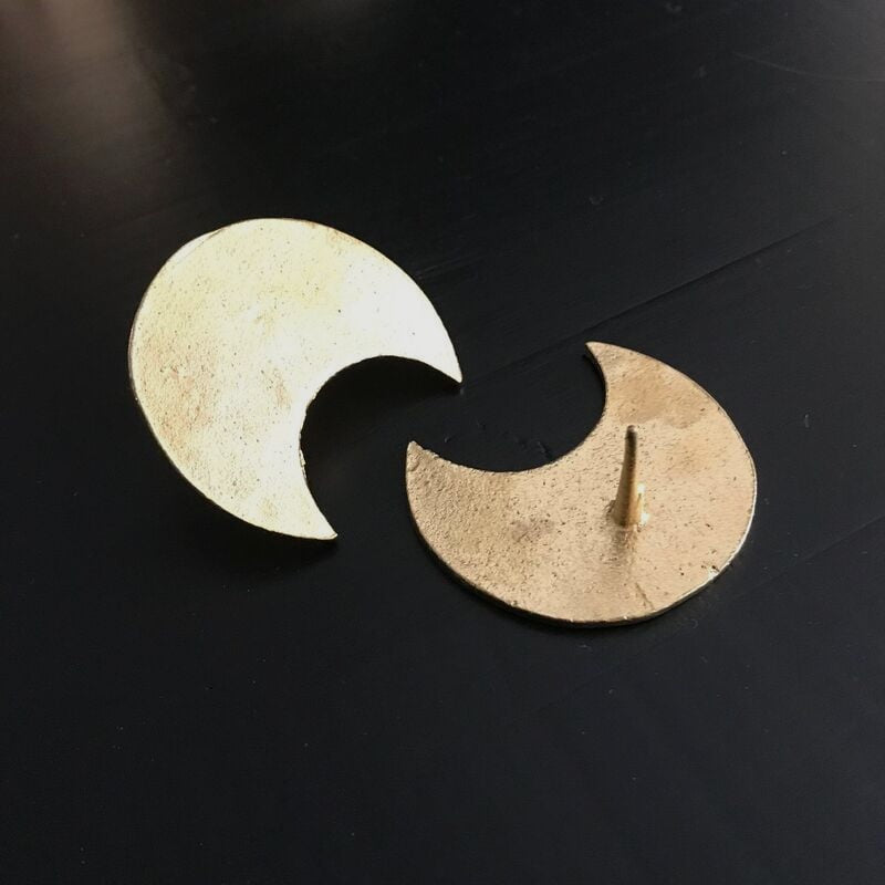 Greige Brass Moon Nail - Boncoeurs