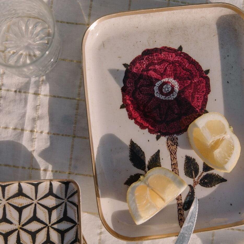 Greige Enamelled Peony Tray - Small - Boncoeurs