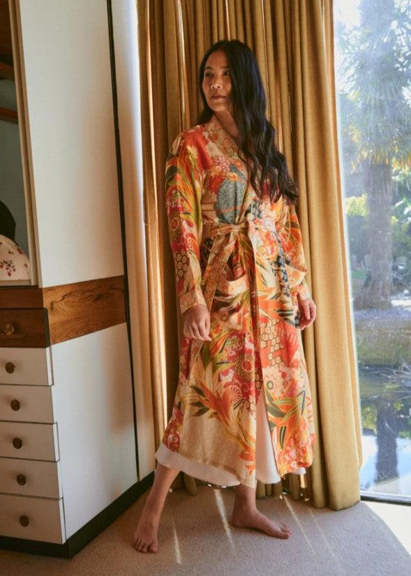 Greige Fans Scarlet Gown - One Hundred Stars