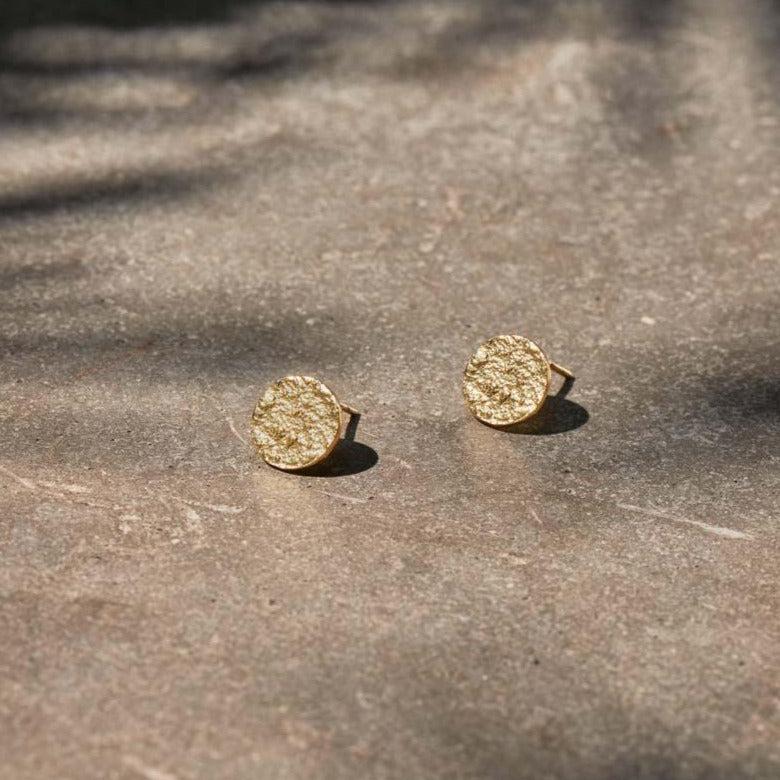 greige Gold Plated Hammered Disc Stud Earrings