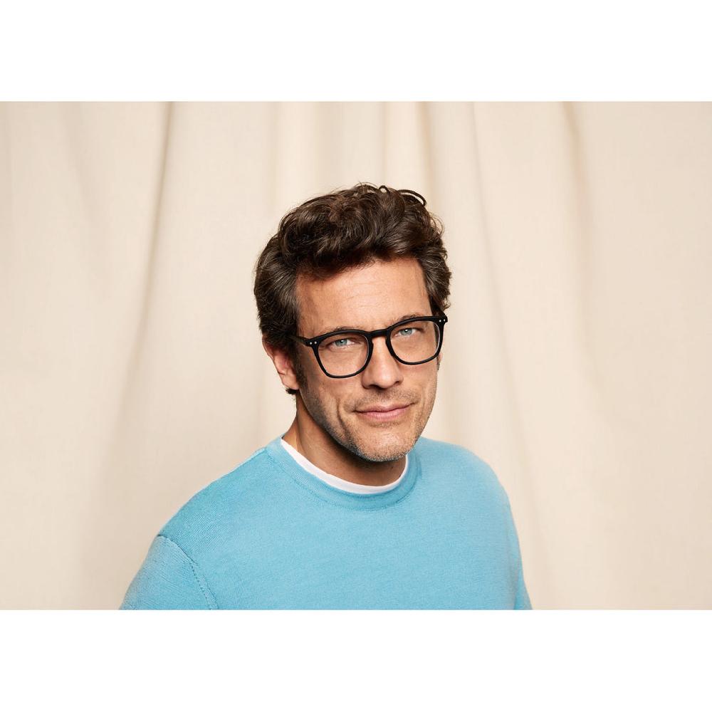 Greige Izipizi Reading Glasses - Style E - Black