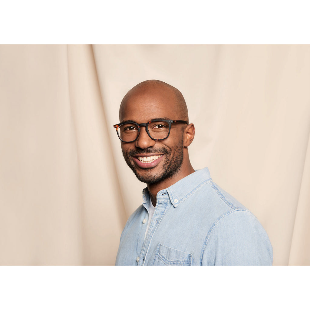 Greige Izipizi Reading Glasses - Style E - Tortoise