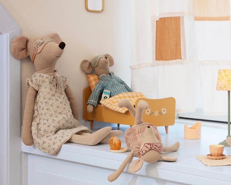 Greige Maileg Maxi Mouse In Nightgown