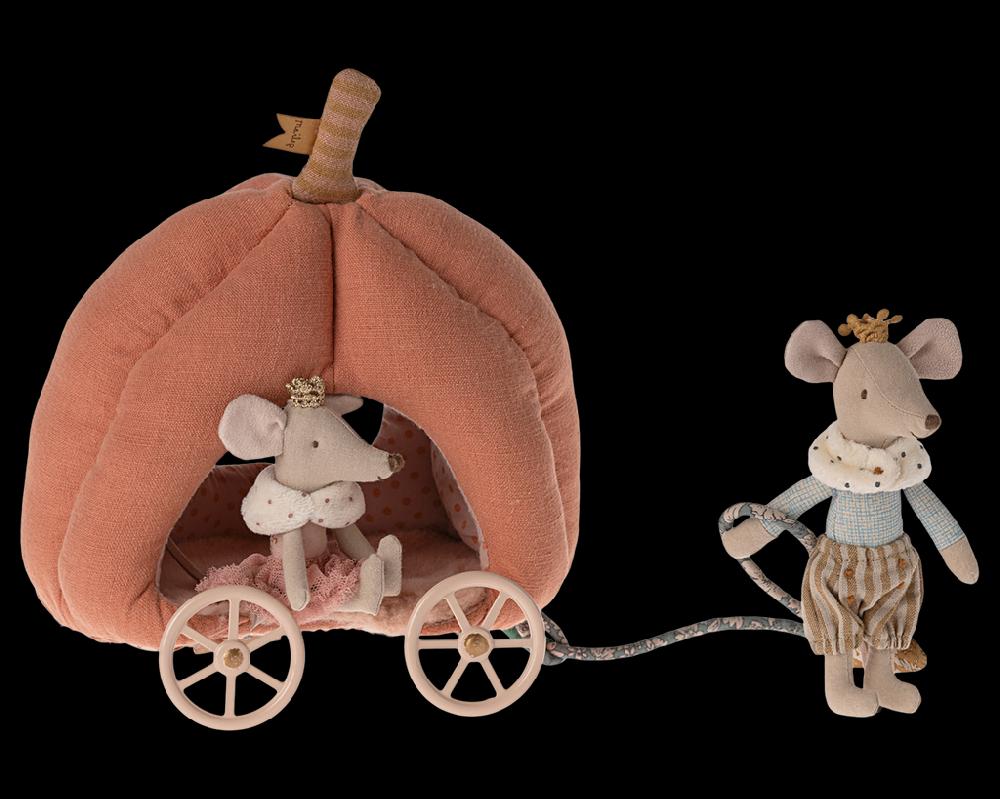 Greige Maileg Pumpkin Carriage Mouse