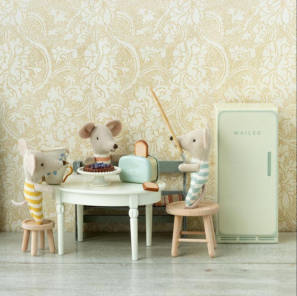Greige Maileg Toaster Mouse - Mint