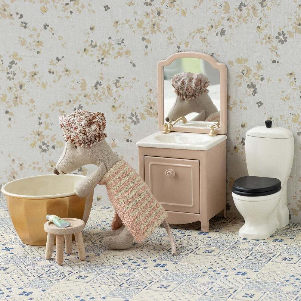 Greige Maileg Wellness Mouse - Big Sister