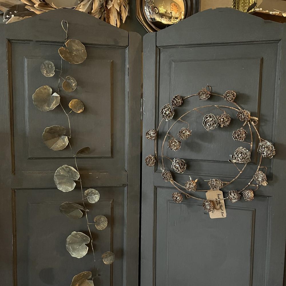 Greige Metal Round Leaves Garland
